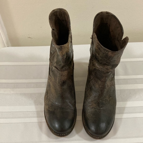 DiBa. True Distressed Looking Boot Size 8 - Picture 3 of 10